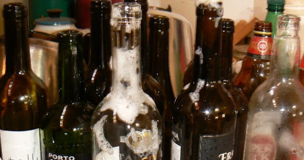 How to sterilize bottles in the oven.