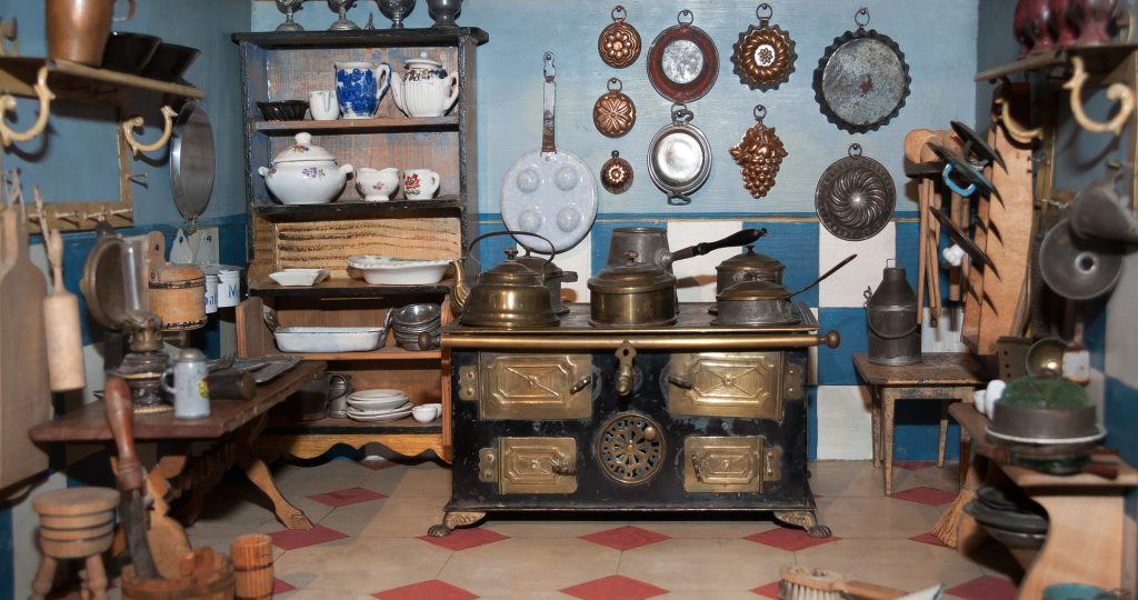 4 Easy to Learn Homesteading Kitchen Skills for Starters